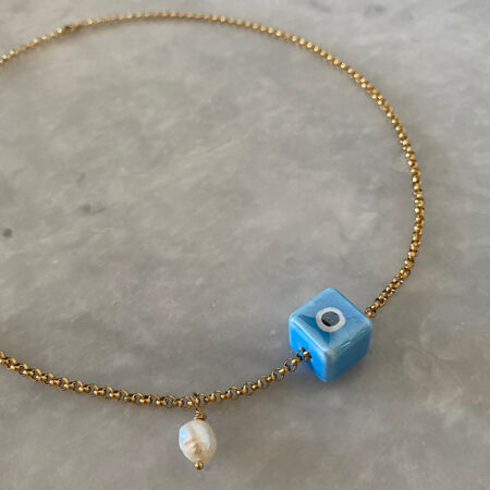 Κολιέ με κύβο ματάκι και μαργαριτάρι