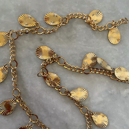 Ορειχάλκινη αλυσίδα με φλουριά